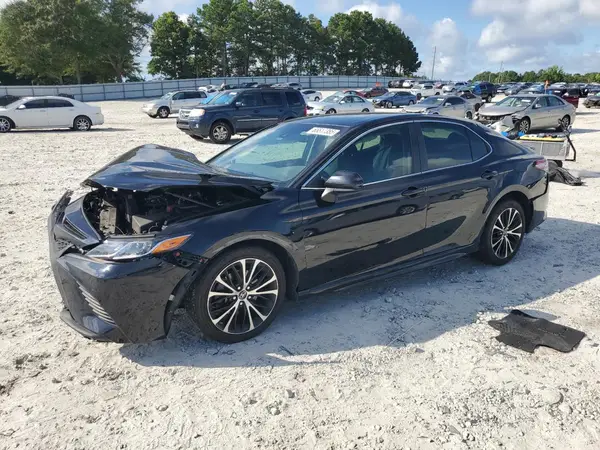 4T1B11HK3JU521673 2018 TOYOTA CAMRY - Image 1