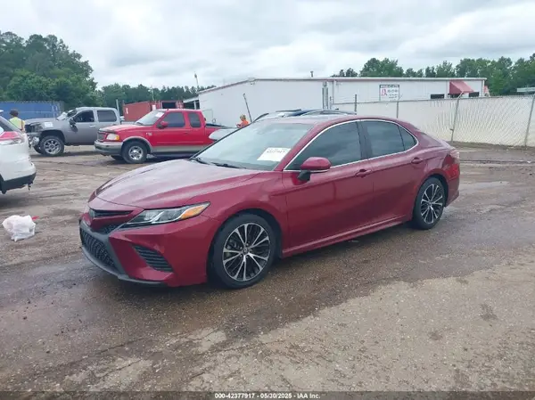 4T1B11HK3JU522399 2018 TOYOTA CAMRY - Image 2