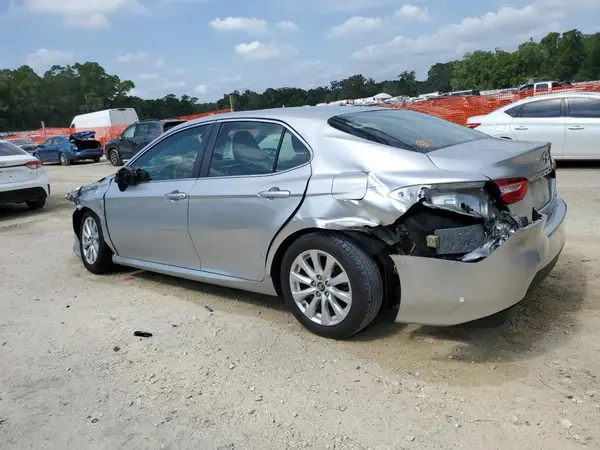 4T1B11HK3JU525478 2018 TOYOTA CAMRY - Image 2