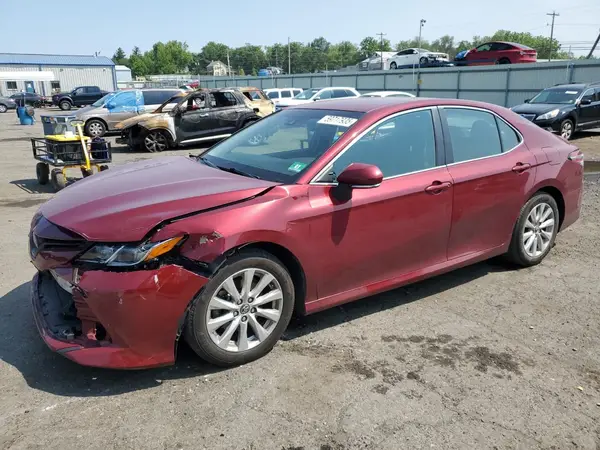 4T1B11HK3JU526100 2018 TOYOTA CAMRY - Image 1