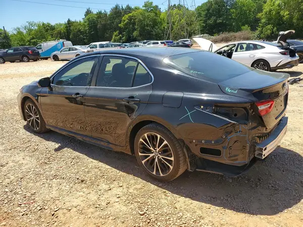4T1B11HK3JU528462 2018 TOYOTA CAMRY - Image 2