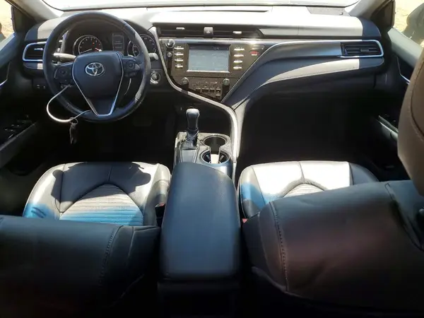 4T1B11HK3JU528462 2018 TOYOTA CAMRY - Image 8