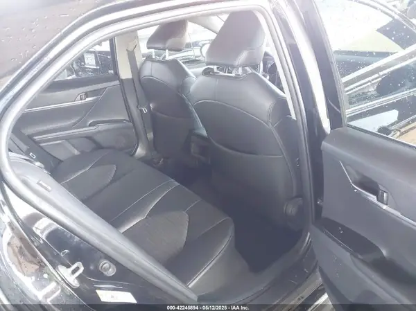 4T1B11HK3JU529787 2018 TOYOTA CAMRY - Image 8
