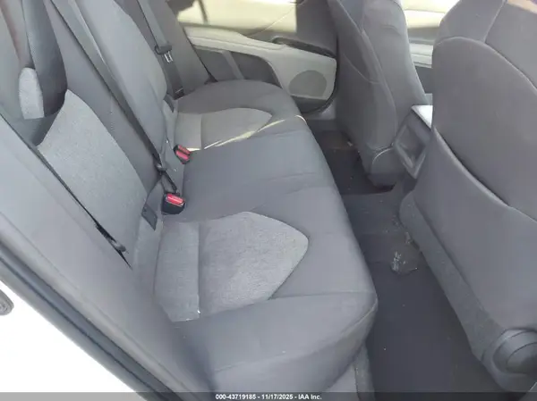 4T1B11HK3JU530843 2018 TOYOTA CAMRY - Image 8