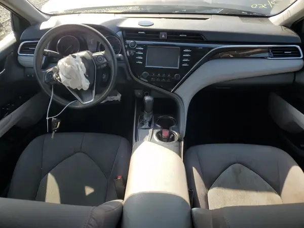 4T1B11HK3JU531765 2018 TOYOTA CAMRY - Image 8