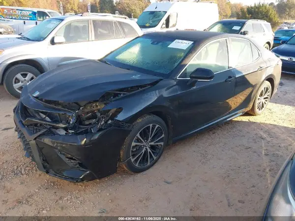 4T1B11HK3JU536495 2018 TOYOTA CAMRY - Image 2