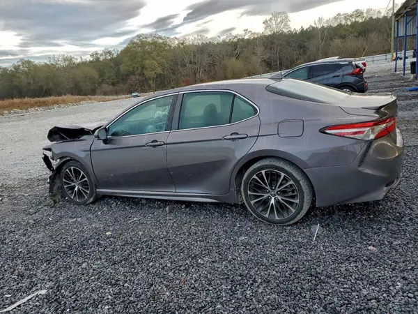 4T1B11HK3JU536982 2018 TOYOTA CAMRY - Image 2