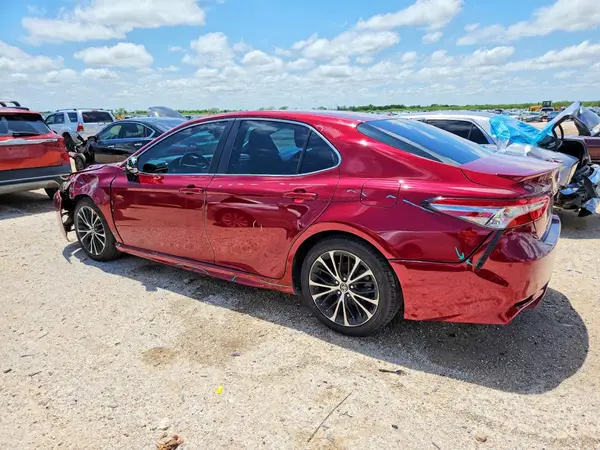4T1B11HK3JU536996 2018 TOYOTA CAMRY - Image 2