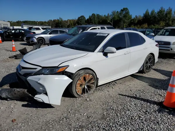 4T1B11HK3JU537517 2018 TOYOTA CAMRY - Image 1