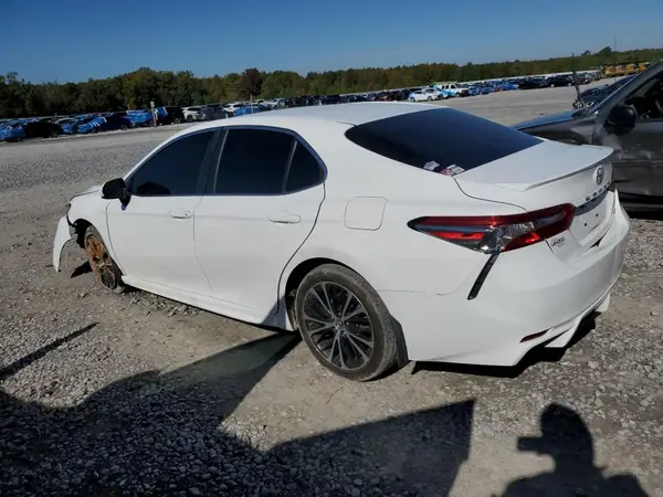 4T1B11HK3JU537517 2018 TOYOTA CAMRY - Image 2