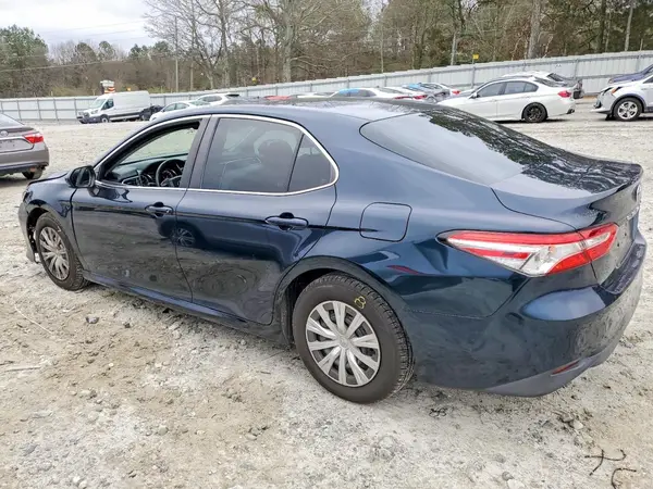 4T1B11HK3JU538778 2018 TOYOTA CAMRY - Image 2