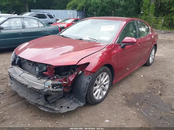 4T1B11HK3JU542023 2018 TOYOTA CAMRY - Image 2