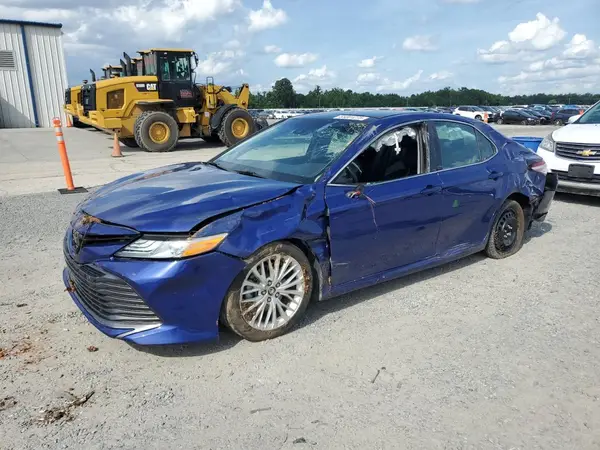 4T1B11HK3JU547027 2018 TOYOTA CAMRY - Image 1