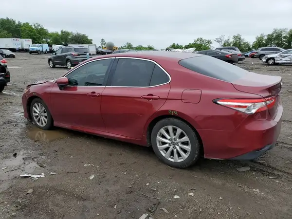 4T1B11HK3JU548307 2018 TOYOTA CAMRY - Image 2