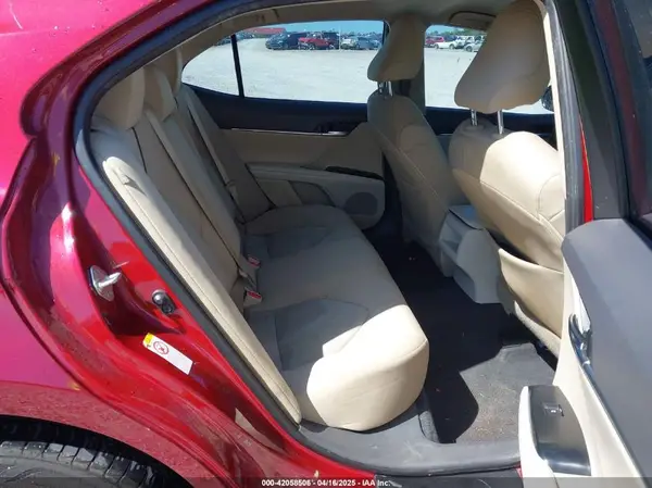 4T1B11HK3JU549733 2018 TOYOTA CAMRY - Image 8