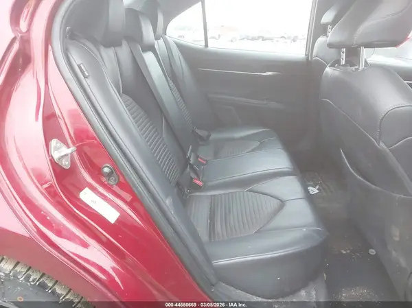 4T1B11HK3JU550221 2018 TOYOTA CAMRY - Image 8