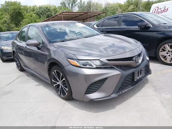 4T1B11HK3JU550347 2018 TOYOTA CAMRY - Image 1