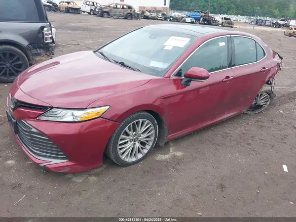 4T1B11HK3JU550378 2018 TOYOTA CAMRY - Image 1