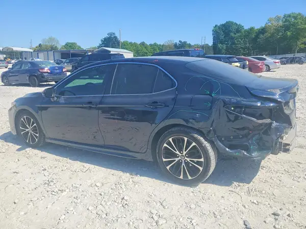 4T1B11HK3JU551126 2018 TOYOTA CAMRY - Image 2