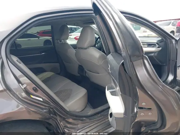 4T1B11HK3JU552227 2018 TOYOTA CAMRY - Image 8