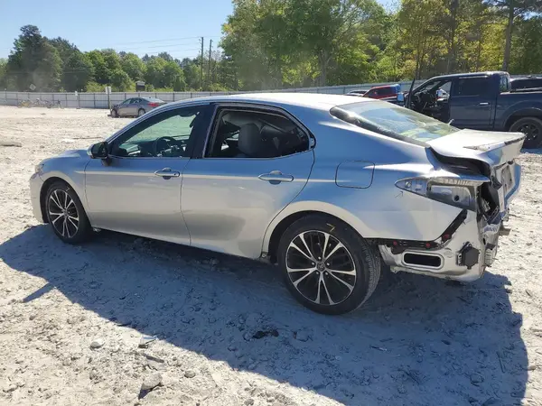 4T1B11HK3JU552566 2018 TOYOTA CAMRY - Image 2