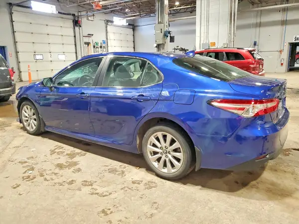 4T1B11HK3JU552602 2018 TOYOTA CAMRY - Image 2