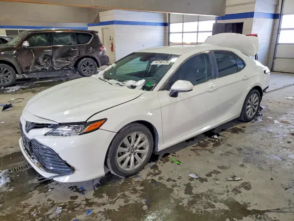 4T1B11HK3JU553894 2018 TOYOTA CAMRY - Image 1