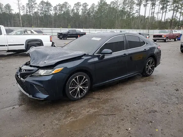 4T1B11HK3JU553913 2018 TOYOTA CAMRY - Image 1
