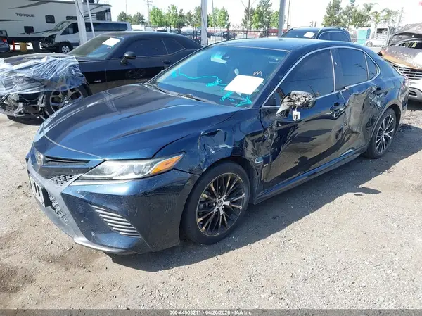 4T1B11HK3JU554625 2018 TOYOTA CAMRY - Image 2