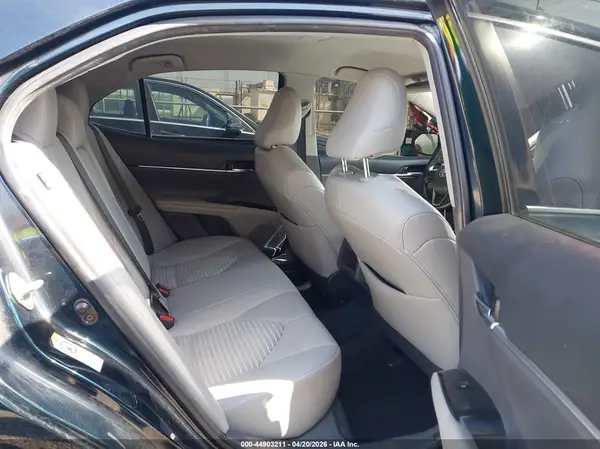 4T1B11HK3JU554625 2018 TOYOTA CAMRY - Image 8