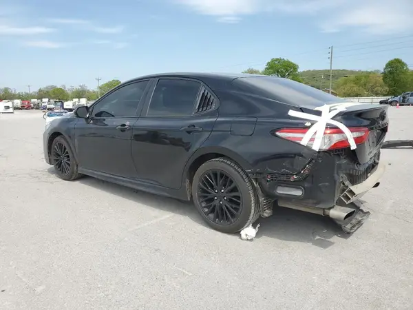 4T1B11HK3JU554835 2018 TOYOTA CAMRY - Image 2