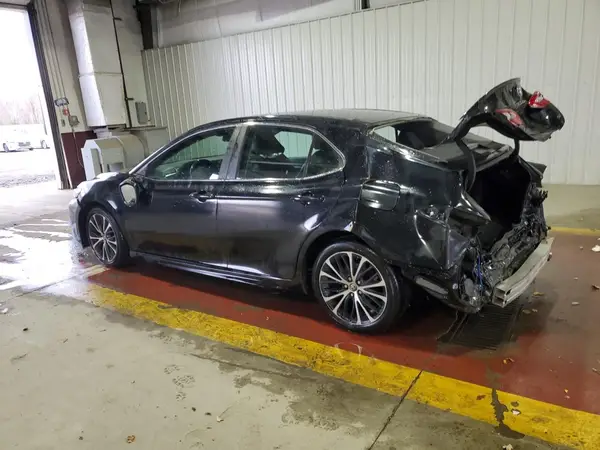 4T1B11HK3JU556360 2018 TOYOTA CAMRY - Image 2