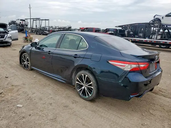 4T1B11HK3JU558593 2018 TOYOTA CAMRY - Image 2