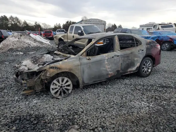 4T1B11HK3JU559758 2018 TOYOTA CAMRY - Image 1