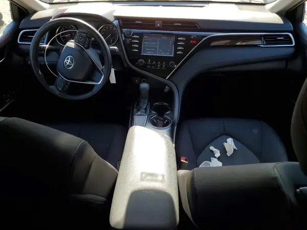 4T1B11HK3JU560750 2018 TOYOTA CAMRY - Image 8