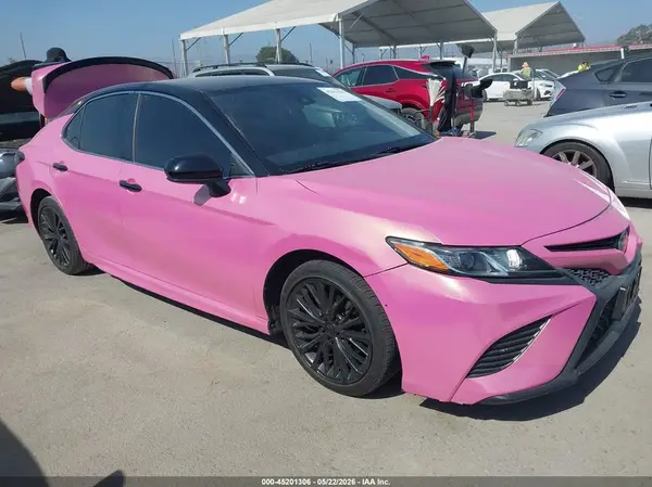 4T1B11HK3JU562062 2018 TOYOTA CAMRY - Image 1