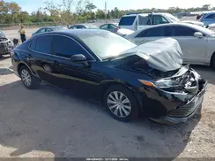 4T1B11HK3JU562529 2018 TOYOTA CAMRY