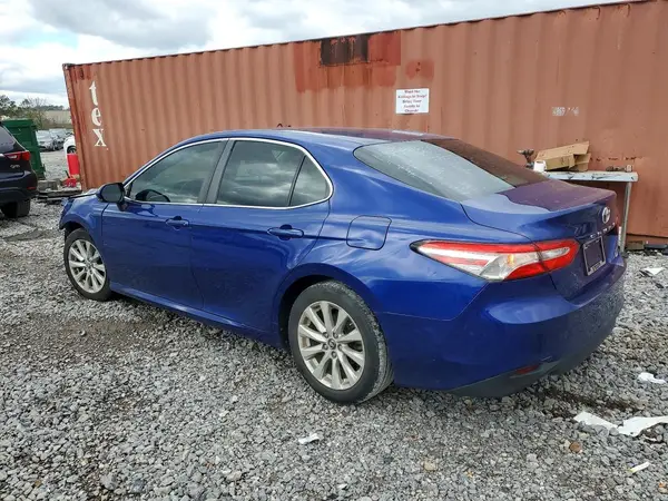 4T1B11HK3JU567598 2018 TOYOTA CAMRY - Image 2