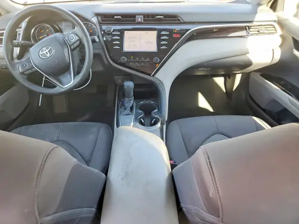 4T1B11HK3JU568122 2018 TOYOTA CAMRY - Image 8