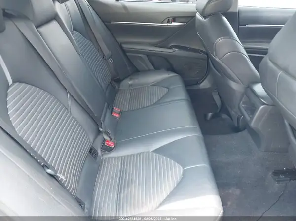 4T1B11HK3JU570498 2018 TOYOTA CAMRY - Image 8