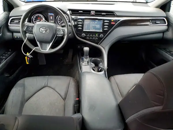 4T1B11HK3JU573403 2018 TOYOTA CAMRY - Image 8