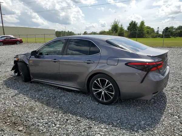 4T1B11HK3JU573594 2018 TOYOTA CAMRY - Image 2