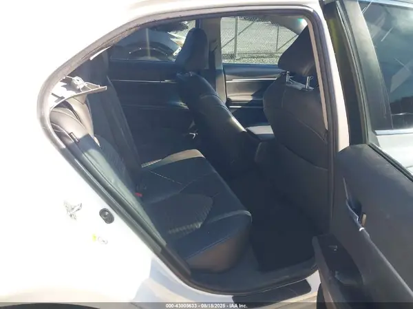 4T1B11HK3JU574969 2018 TOYOTA CAMRY - Image 8