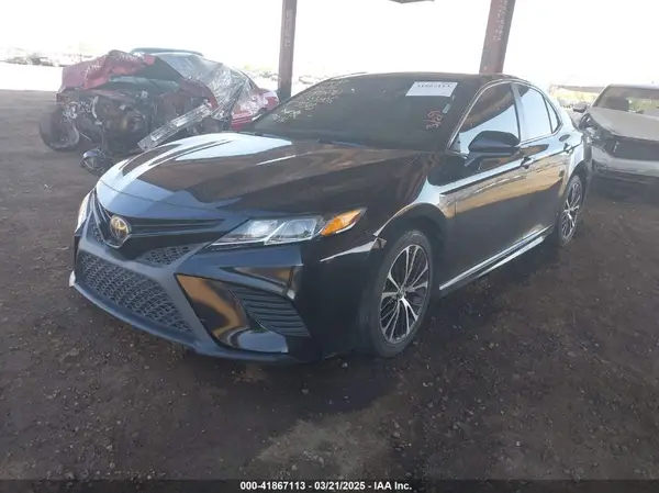 4T1B11HK3JU576270 2018 TOYOTA CAMRY - Image 2