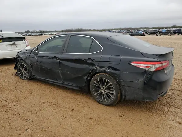 4T1B11HK3JU576902 2018 TOYOTA CAMRY - Image 2
