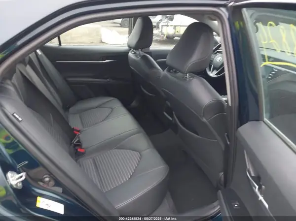 4T1B11HK3JU577130 2018 TOYOTA CAMRY - Image 8