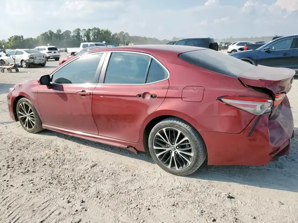 4T1B11HK3JU578035 2018 TOYOTA CAMRY - Image 2