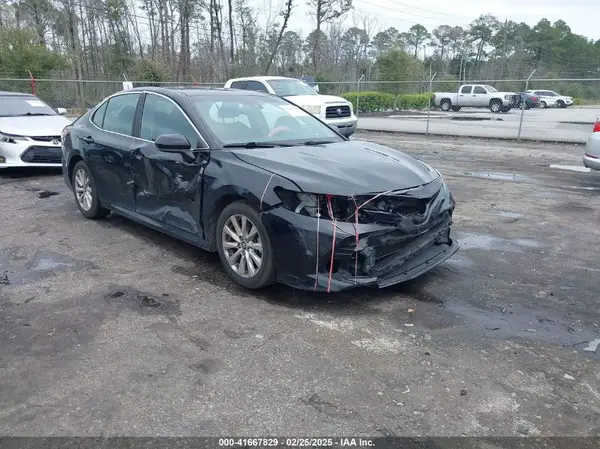 4T1B11HK3JU579654 2018 TOYOTA CAMRY - Image 1