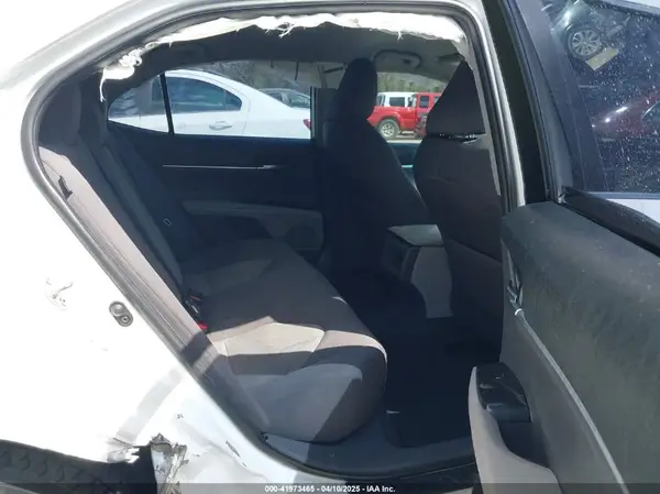 4T1B11HK3JU580352 2018 TOYOTA CAMRY - Image 8
