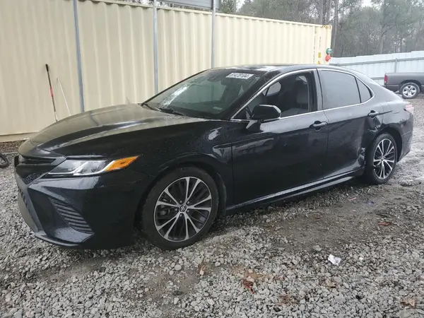 4T1B11HK3JU581243 2018 TOYOTA CAMRY - Image 1